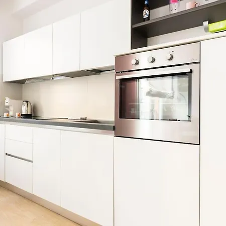 Lb Appartment-a Pochi Passi Da Porta Romana شقة *