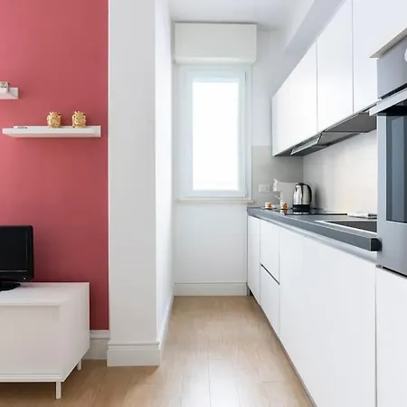 Lb Appartment-a Pochi Passi Da Porta Romana شقة *
